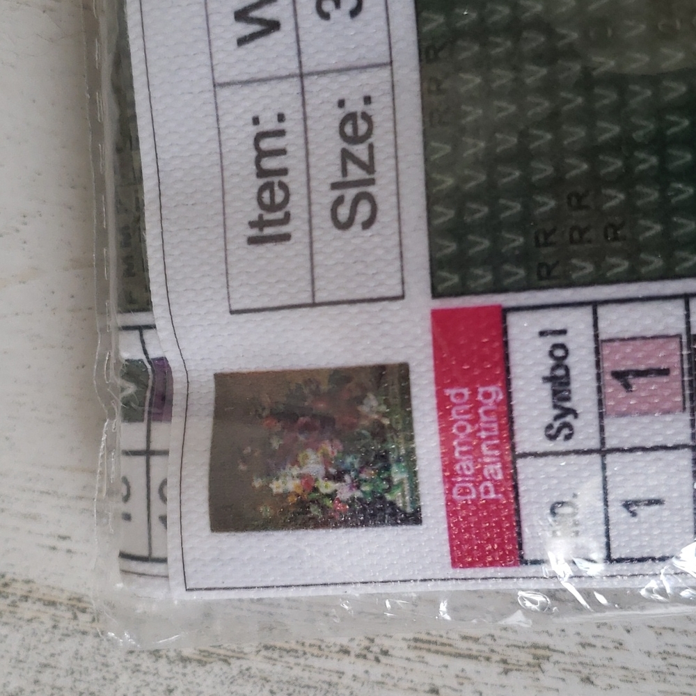 NIP diamond dots floral centerpiece crafting approximately 12" x 16"